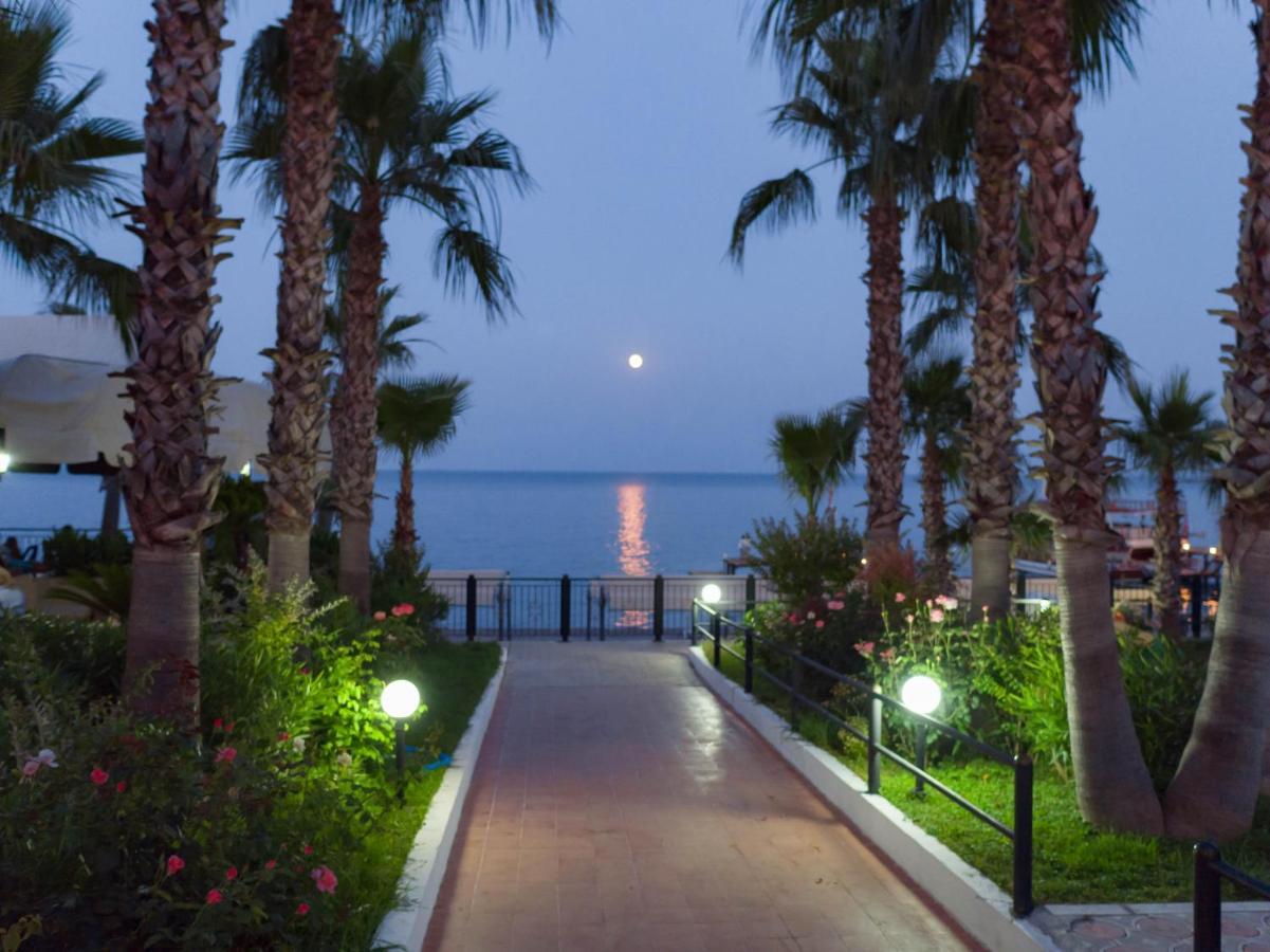 Club Akman Beach Camyuva Bagian luar foto