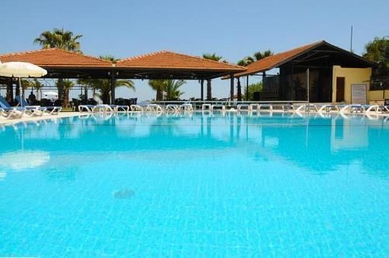 Club Akman Beach Camyuva Bagian luar foto