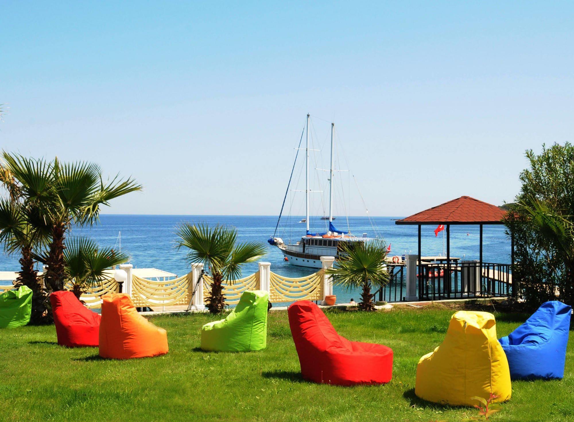 Club Akman Beach Camyuva Bagian luar foto